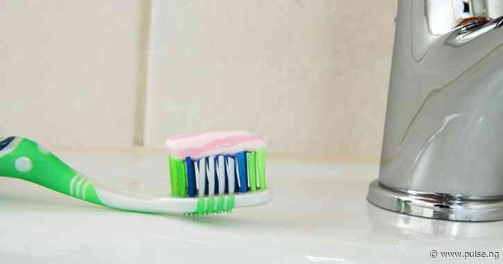 3 reasons to never leave your toothbrush in the bathroom