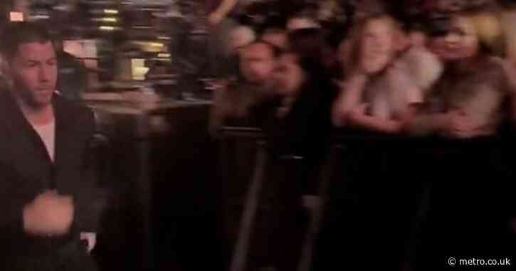 Panicked Nick Jonas sprints off stage after ‘laser is pointed at him’