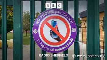 Sheffield school bans phone use for parents