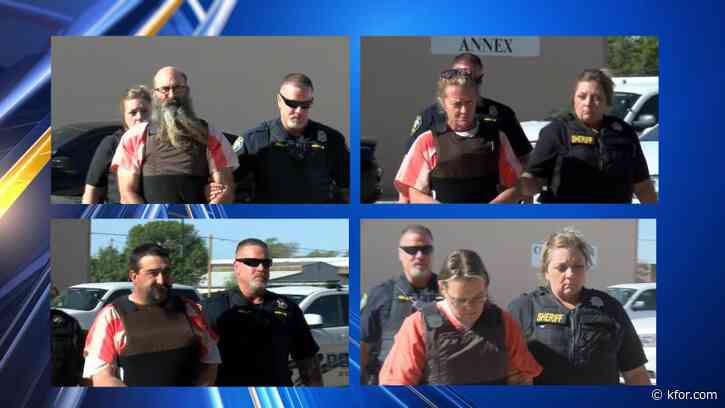 2 Texas Co. murder suspects waive preliminary hearing, schedule February court date