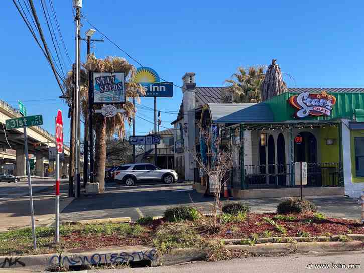 Stars Cafe moving after nearly 60 years, clearing I-35 expansion path