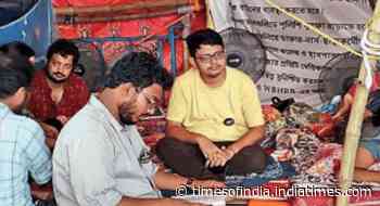 Kolkata doctors keep close watch on health of colleagues on hunger strike