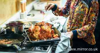 Foodies go wild for incredible Christmas chips recipe - 'It's early but I don't care'