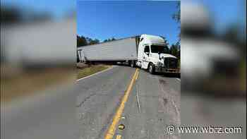 LPSO: LA Highway 42 at Hutchinson CC Road blocked due to 18 wheeler in both lanes