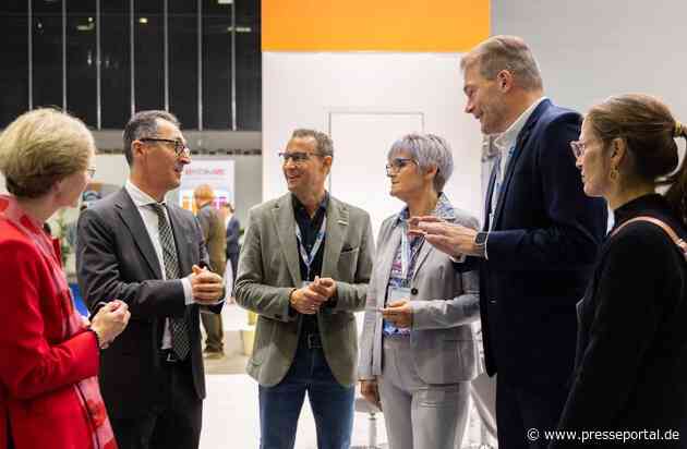 Starke VITAKO Präsenz bei Smart Country Convention: Besuch von BM Cem Özdemir am Stand, erfolgreiche Partnerschaften, Veranstaltungen & innovative Impulse für Digitalisierung im öffentlichen Sektor