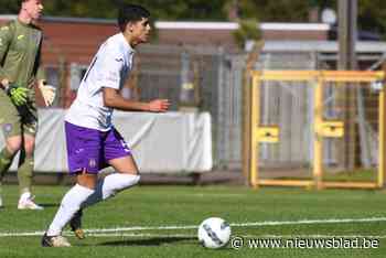 Zijn vader speelde ooit nog bij RWDM, Ismaël Baouf timmert aan de weg bij RSCA Futures: “We geloven in een stunt”