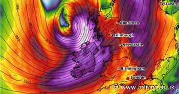 Storm Ashley tracker: Hour-by-hour weather maps show 80mph 'danger to life' storm smashing Britain