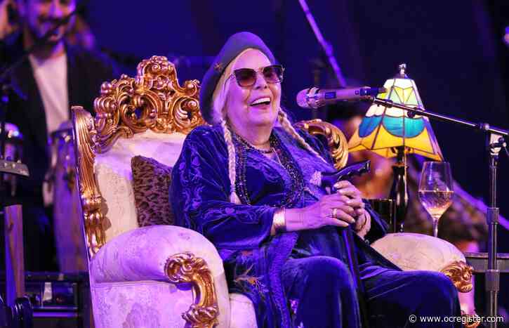 Joni Mitchell reigns supreme during 3-hour Hollywood Bowl show with guests