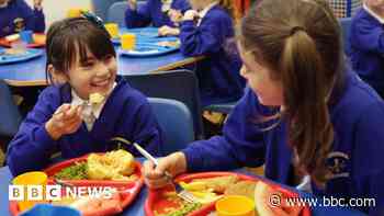 Free school meals trial feeds 20,000 more children