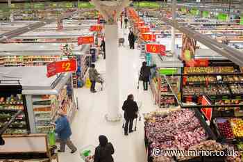 7 genius hacks to save a fortune at supermarket - key aisle you always need to look down