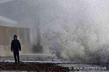 Hurricane Oscar: Met Office details the impact of tropical storm on UK ahead of weekend washout