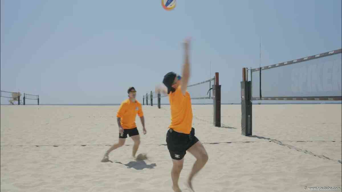 Anaheim Ducks Players Learn from Olympic Volleyball Players