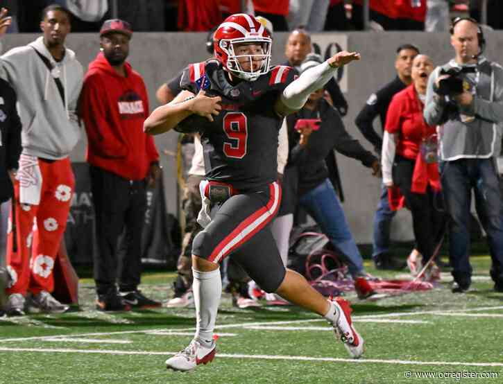 Mater Dei football shows its strength with dominate victory over St. John Bosco