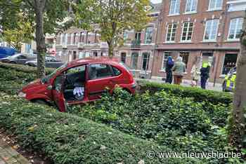 Bestuurster belandt in struiken op Leopoldwal in Tongeren