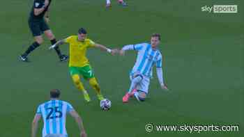 'What a goal!' | Sainz opens scoring for Norwich City!