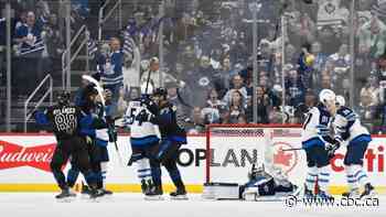 Toronto Maple Leafs snap Winnipeg Jets' unbeaten streak with 6-4 win