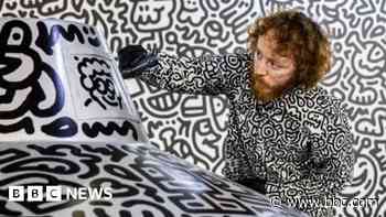 Doodle artist's film reveals psychotic episode