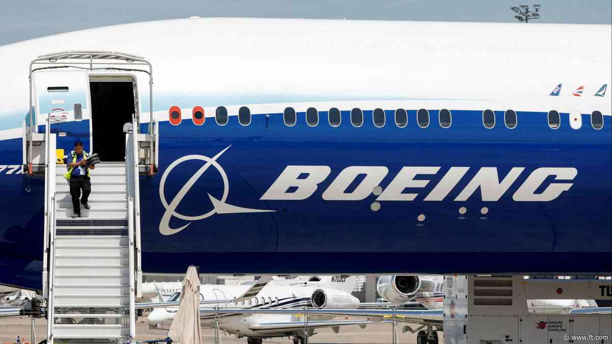 Boeing’s record $21bn fundraising boosts hopes of avoiding downgrade