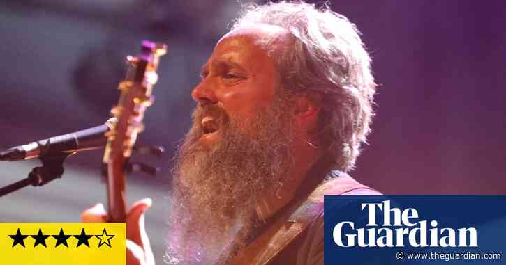 Iron & Wine review – shadow puppets and folk-pop combine in singular gig