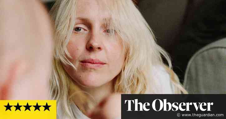 Laura Marling: Patterns in Repeat review – a tender love letter to motherhood