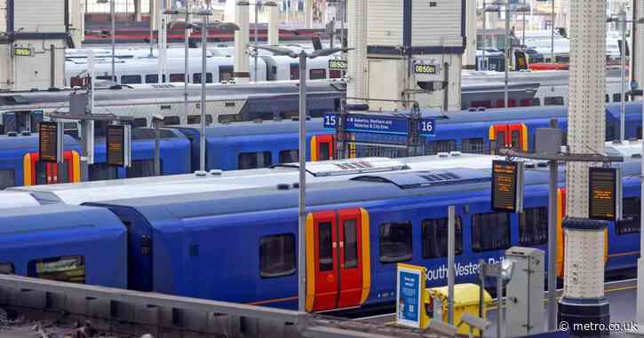 Rush hour chaos at London station flooded by bad weather