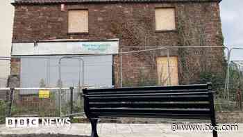 New bench overlooking derelict plot confuses locals