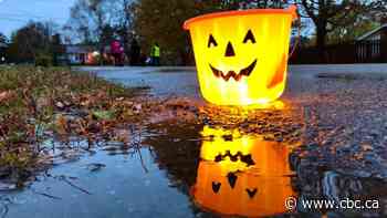 A balmy Halloween for Ontario, Quebec as October temperature records broken