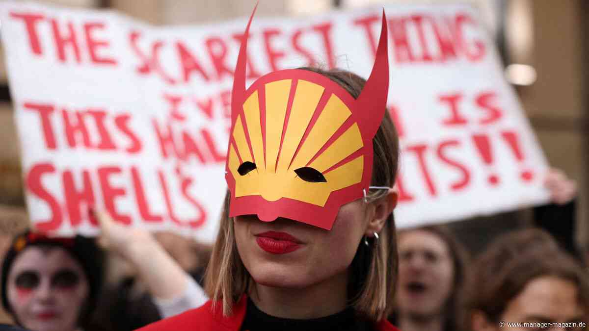 Shell: Ölriese überzeugt mit Gewinn, Aktivisten protestieren vor Zentrale