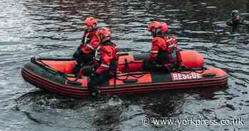 Capsized boat in York river - emergency crews called in