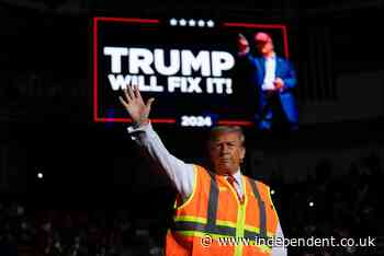 Watch live: Donald Trump holds New Mexico rally on Halloween