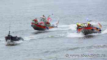 Nach Unfall auf der Elbe: Feuerwehr jagt herrenloses Sportboot