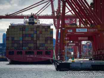 Union talks underway between foremen, employers to avoid latest B.C. port strike