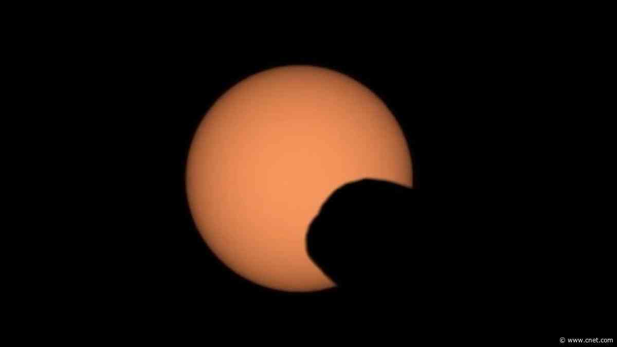 NASA Mars Rover Captures Goofy 'Googly Eye' Solar Eclipse