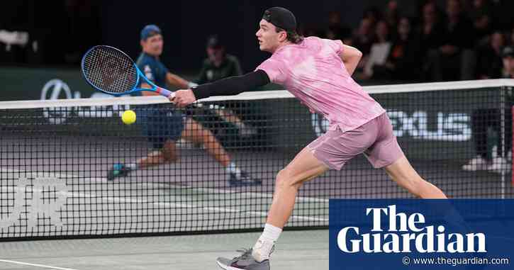 Jack Draper runs out of steam at Paris Masters as Alex De Minaur wins three-setter