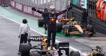 Max Verstappen wint na meesterlijke inhaalrace en neemt in Braziliaanse gekte voorschot op wereldtitel