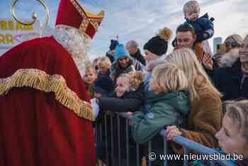 Sinterklaas meert aan in Oostende