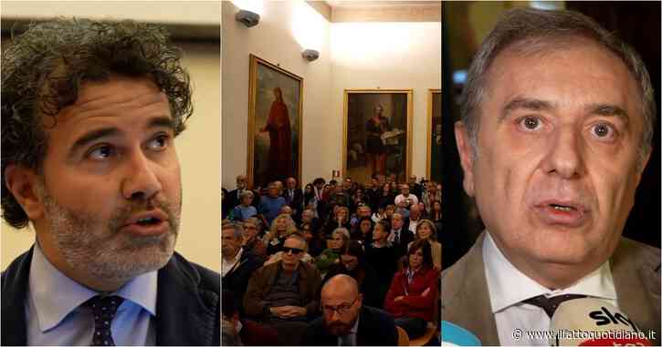 “Siamo tutti Marco Gattuso”: ovazione all’assemblea Anm per il giudice sotto attacco. Folla di magistrati, avvocati e cittadini comuni