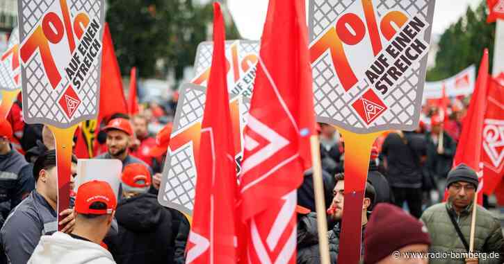 Metaller in 45 Betrieben zu Warnstreik aufgerufen