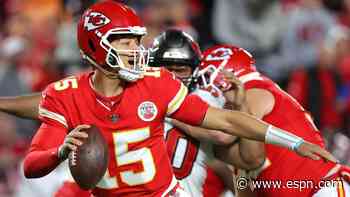 Chiefs survive OT, Mahomes injury scare to beat Bucs