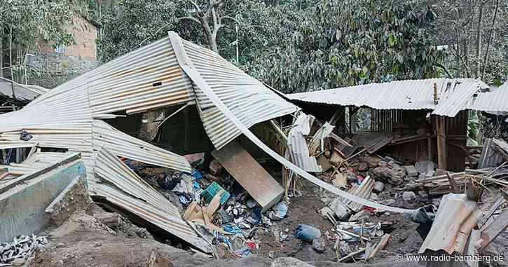 Tausende Evakuierungen nach Vulkanausbruch in Indonesien