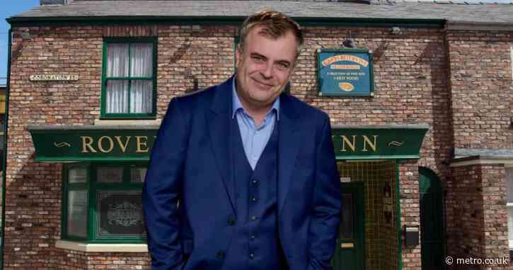 Concerned Coronation Street stars share love as Simon Gregson suffers illness