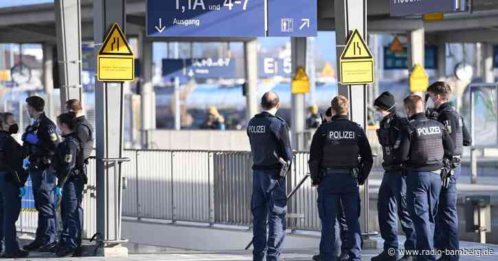 Abgeschobener Straftäter reist wieder ein – erneut in Haft