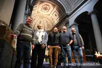 Monumentale kerk vormt decor voor kerstconcert ‘Kerst in Mjinde’: “Eerste keer dat zoiets hier georganiseerd wordt”