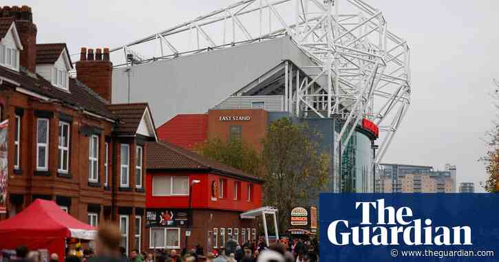 Manchester United fans prefer new stadium to redeveloping Old Trafford