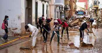 Spain floods: Disease fears in dirty waters as Valencia begins clean up operation