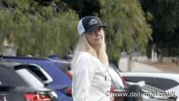 Heather Locklear, 63, helps mom Diane, 91, run errands in LA despite rocky past