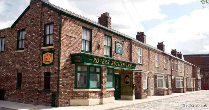 Coronation Street star gone for 14 years staging big soap return