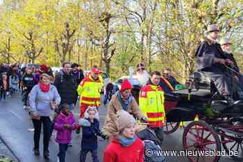 Sinterklaas maakt extra lange optocht door Hemiksem