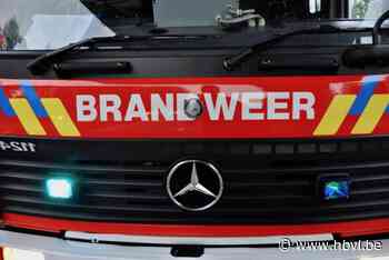 Containerbrand op parking van Itek in Kaulille