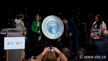 New toonie designed by Inuit artists unveiled in Ottawa